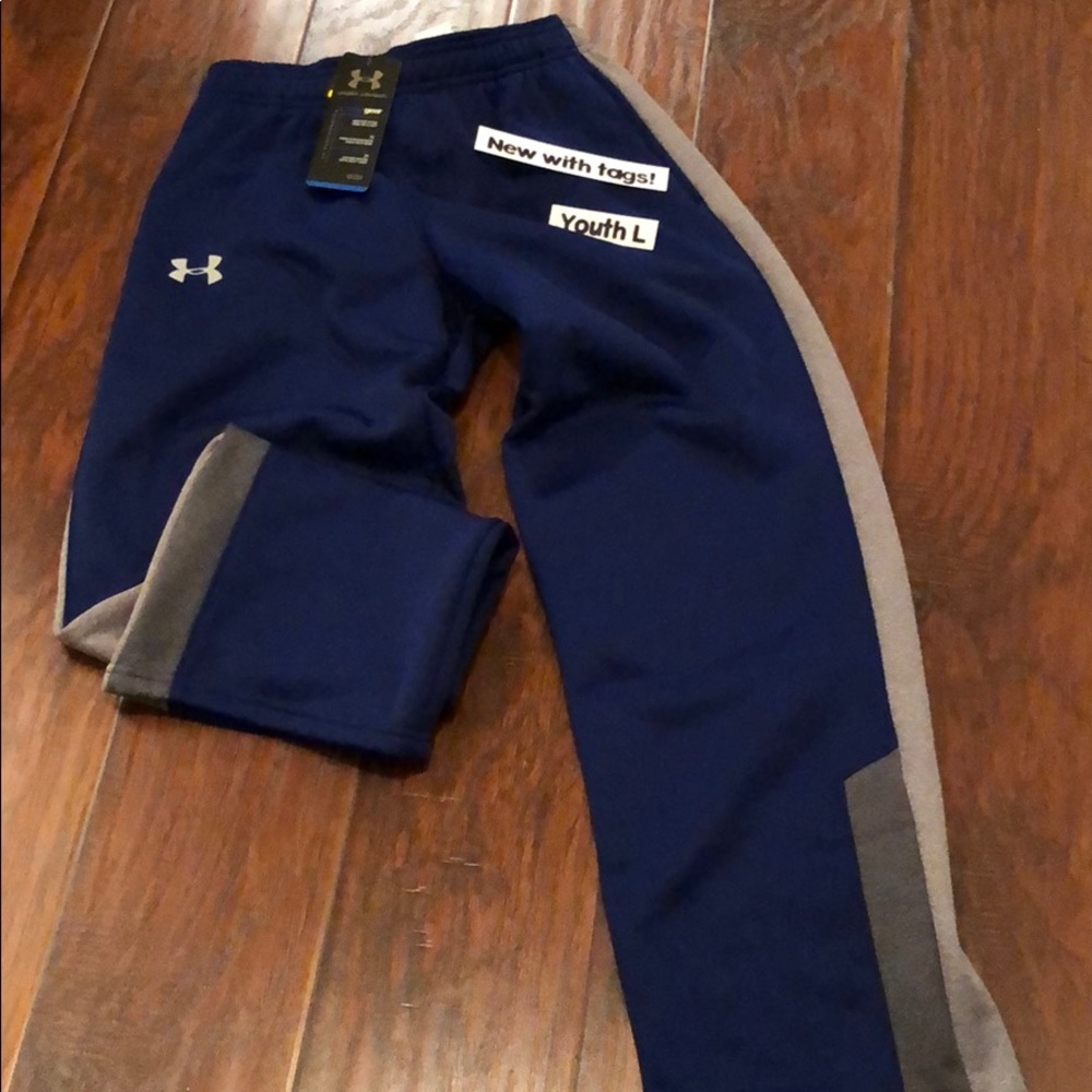 Navy blue Under Armour cold gear pant.  Size L